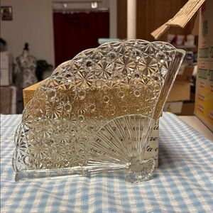 Vintage Daisy & Button Fan-Shaped Luncheon Plate